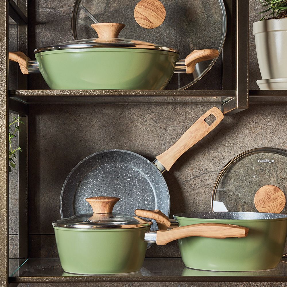 Batteria Pentole e Padelle 8 Pezzi Sage Stone - Alluminio Forgiato Verde Salvia Tognana